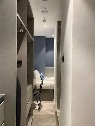 Tek Kişilik Oda, Penceresiz