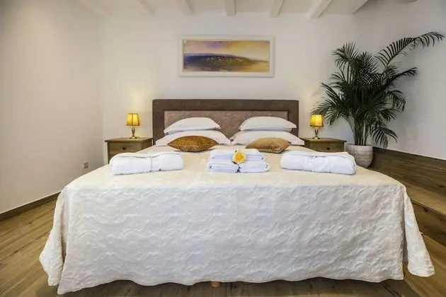 Deluxe Tek Büyük veya İki Ayrı Yataklı Oda, Balkon