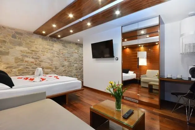 Deluxe Dört Kişilik Oda