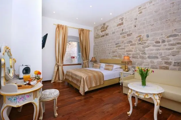 Deluxe Dört Kişilik Oda