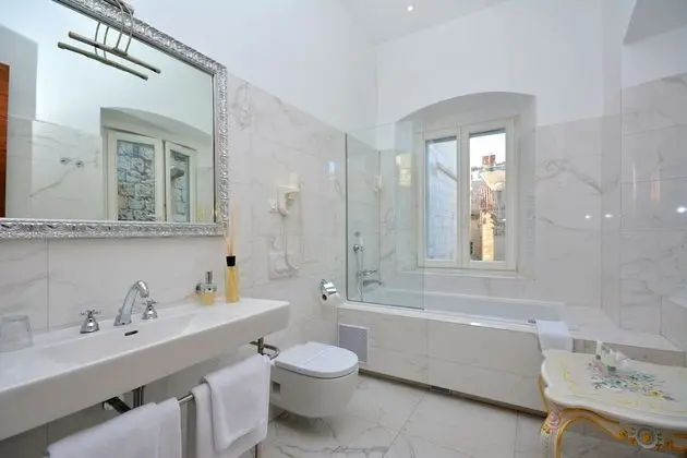 Deluxe Dört Kişilik Oda