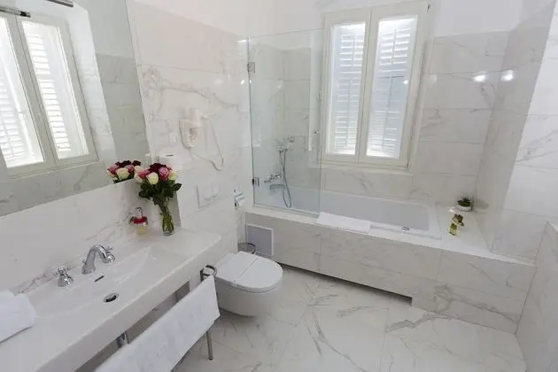 Deluxe Dört Kişilik Oda