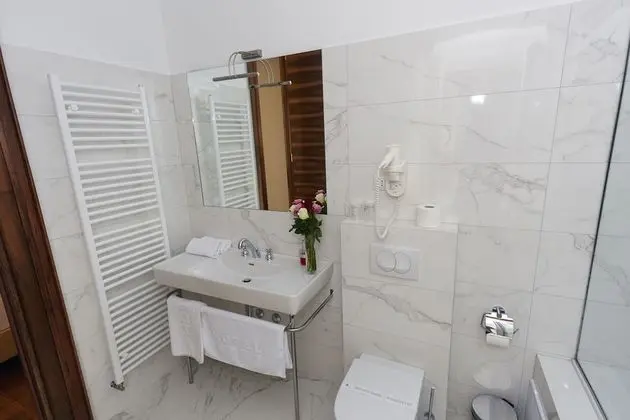 Deluxe Dört Kişilik Oda