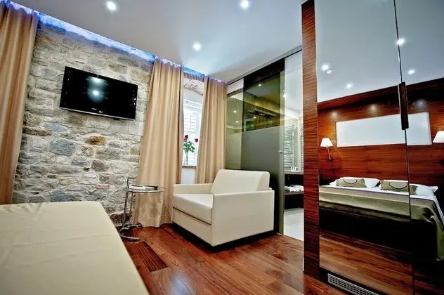 Deluxe Tek Büyük veya İki Ayrı Yataklı Oda