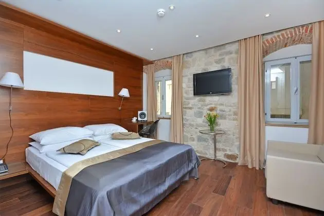 Deluxe Tek Büyük veya İki Ayrı Yataklı Oda