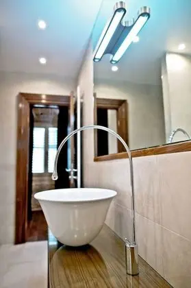 Deluxe Tek Büyük veya İki Ayrı Yataklı Oda