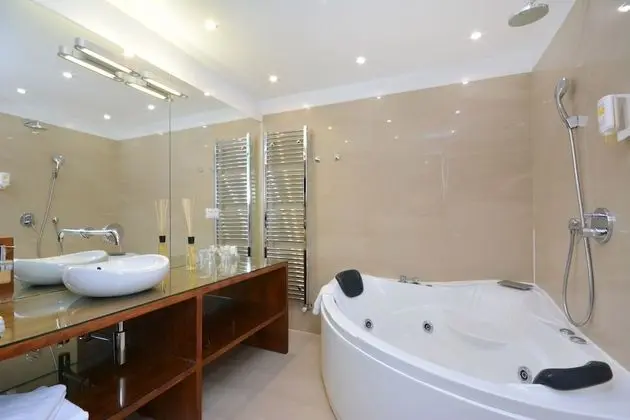 Deluxe Tek Büyük veya İki Ayrı Yataklı Oda