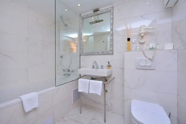 Deluxe Tek Büyük veya İki Ayrı Yataklı Oda