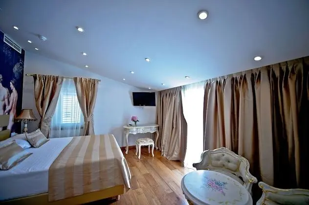 Deluxe Tek Büyük Yataklı Oda, Deniz Manzaralı