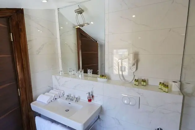 Deluxe Tek Büyük Yataklı Oda, Deniz Manzaralı