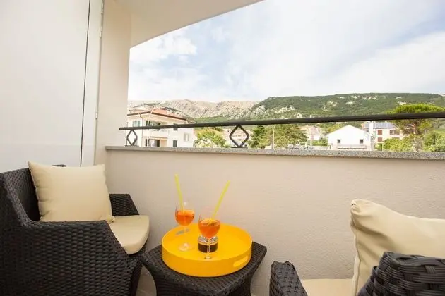 Tek Büyük Yataklı Oda, Balkon