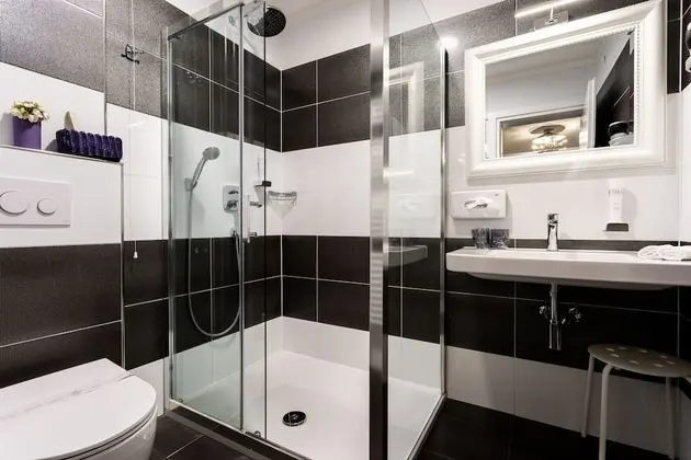 Tek Büyük Yataklı Oda, Balkon