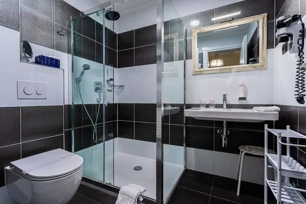 Tek Büyük Yataklı Oda, Balkon