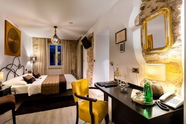 Tek Büyük Yataklı Oda, Balkon, Deniz Manzaralı