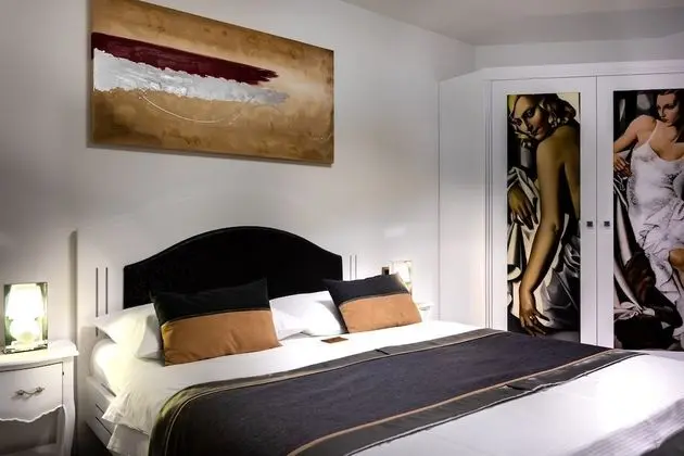 Tek Büyük Yataklı Oda, Balkon, Deniz Manzaralı