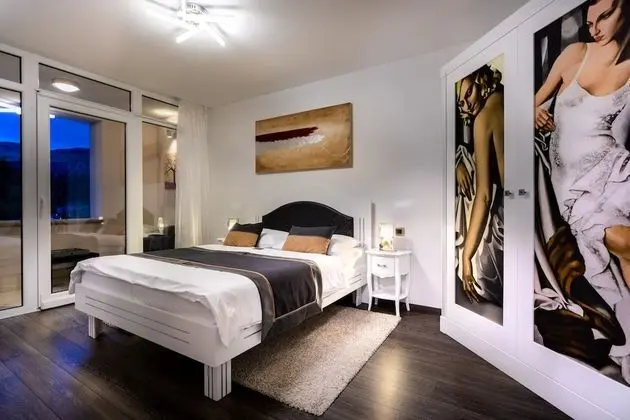 Tek Büyük Yataklı Oda, Balkon, Deniz Manzaralı