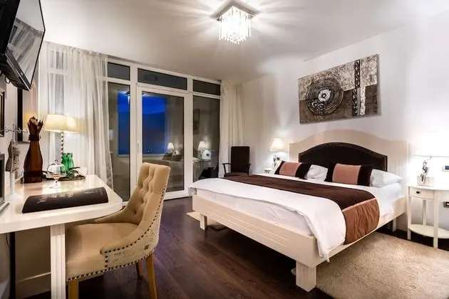 Tek Büyük Yataklı Oda, Balkon, Deniz Manzaralı