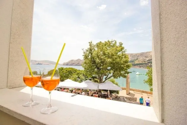 Tek Büyük Yataklı Oda, Balkon, Deniz Manzaralı