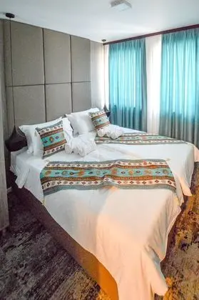 Design Tek Büyük Yataklı Oda (1)