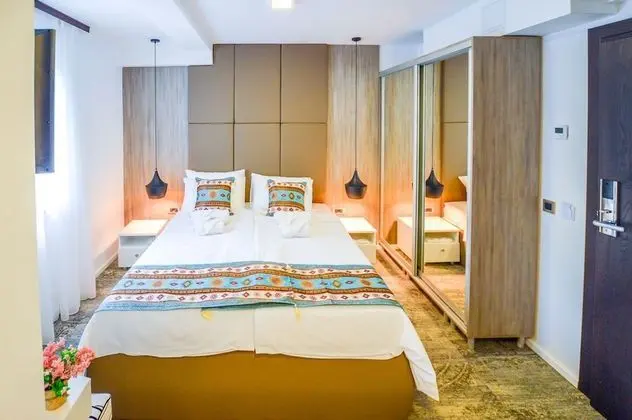 Design Tek Büyük Yataklı Oda (1)