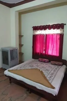 Üç Kişilik Oda