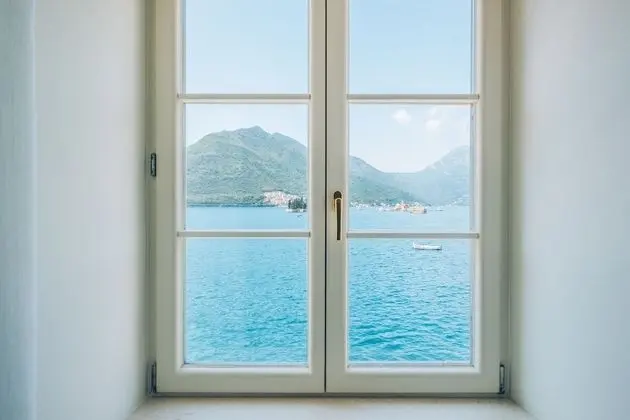 Deluxe Tek Büyük Yataklı Oda, Deniz Manzaralı (WIFI AC)