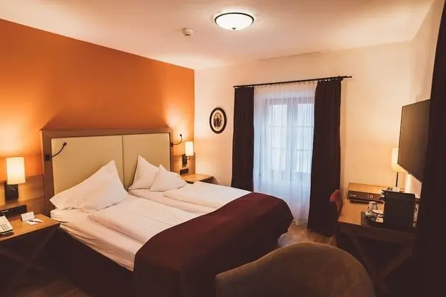 Deluxe Tek Büyük Yataklı Oda (Lake View, German Twin Beds)