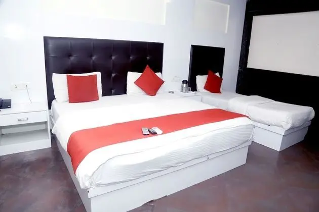 Deluxe Triple Bed Room