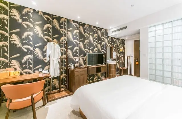 Luxury Oda