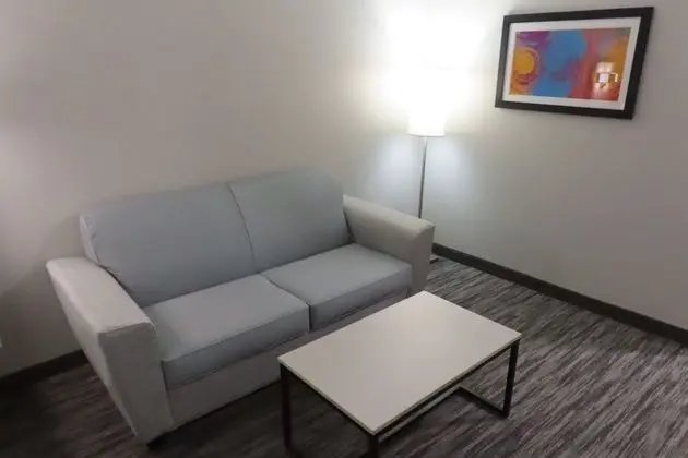 Standard Oda, 1 En Büyük (King) Boy Yatak, Engellilere Uygun, Buzdolabı ve Mikrodalga (with Sofabed)