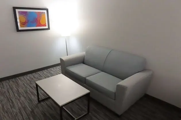 Standard Oda, 1 En Büyük (King) Boy Yatak, Engellilere Uygun, Buzdolabı ve Mikrodalga (with Sofabed)