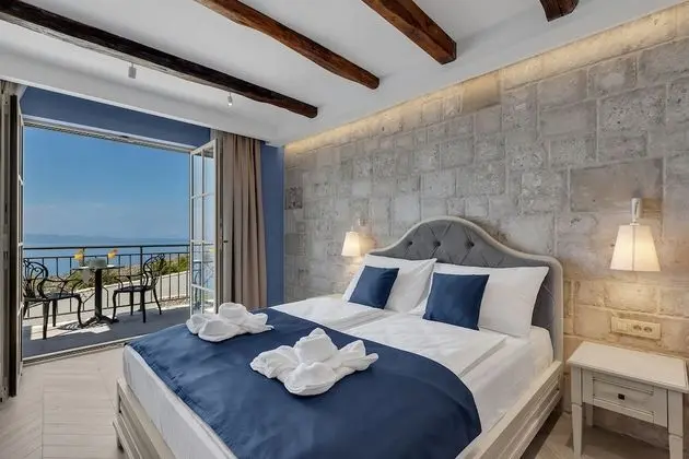 Comfort Tek Büyük Yataklı Oda