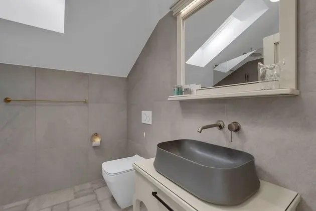 Comfort Tek Büyük Yataklı Oda