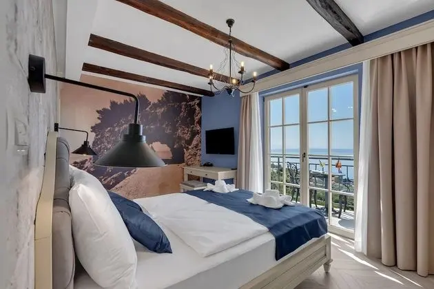 Premium Tek Büyük Yataklı Oda