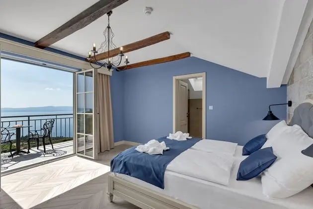 Premium Tek Büyük Yataklı Oda