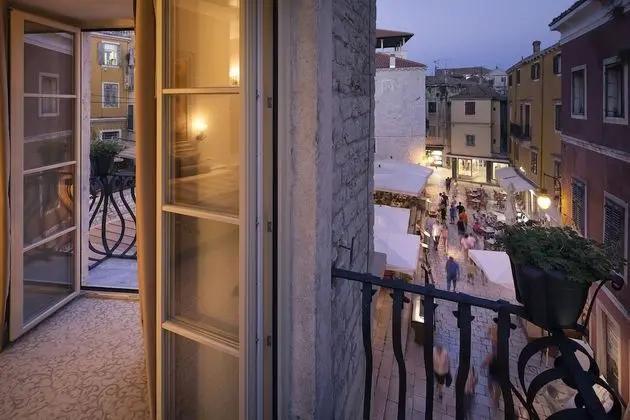 Executive Suite with Balcony