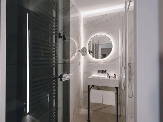 City Tek Büyük Yataklı Oda