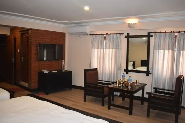 Deluxe Tek Büyük veya İki Ayrı Yataklı Oda, Avlu Manzaralı