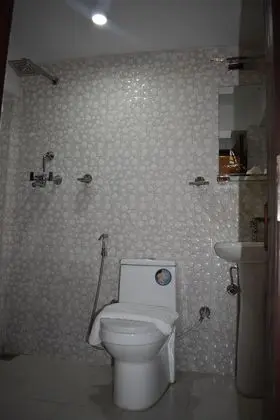 Deluxe Tek Büyük veya İki Ayrı Yataklı Oda, Avlu Manzaralı