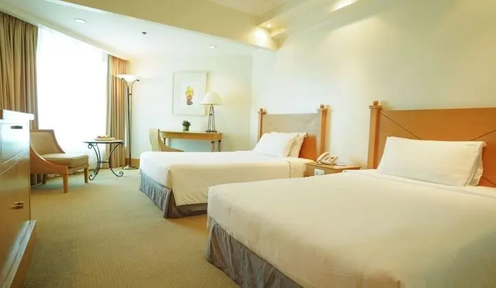 Deluxe Room Twin Beds