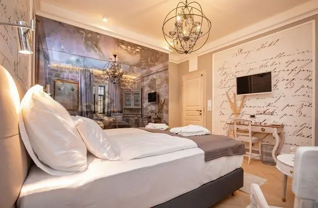 Tek Büyük Yataklı Oda (Double Room 1st floor)