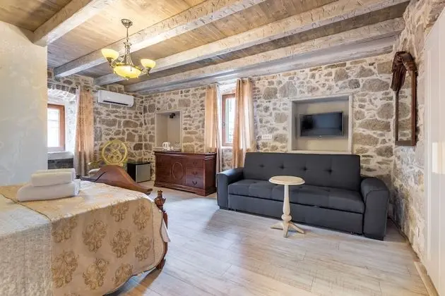 Luxury Oda, 1 Büyük (Queen) Boy Yatak