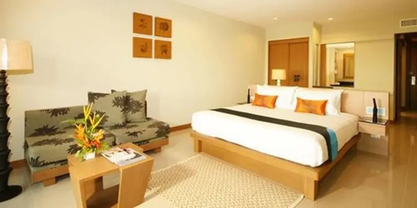 Deluxe Room with Garden View