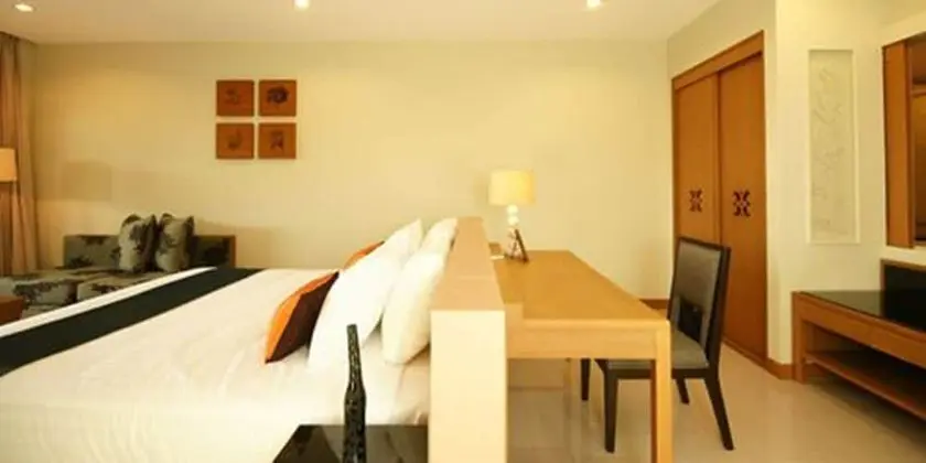 Deluxe Room with Garden View