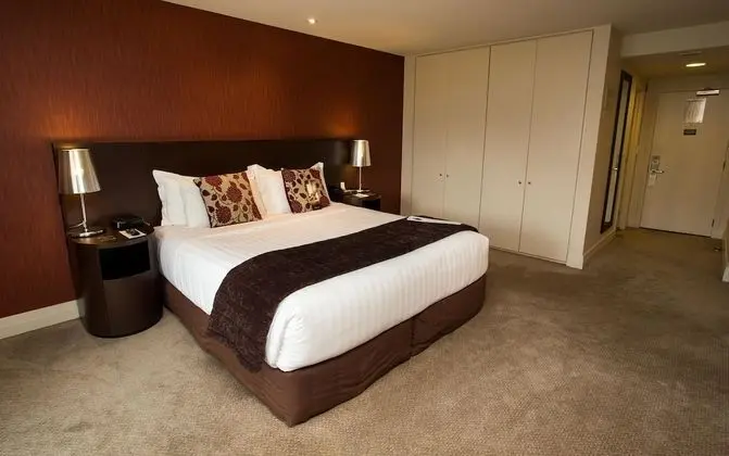 Executive Oda (Non-Lakeview)