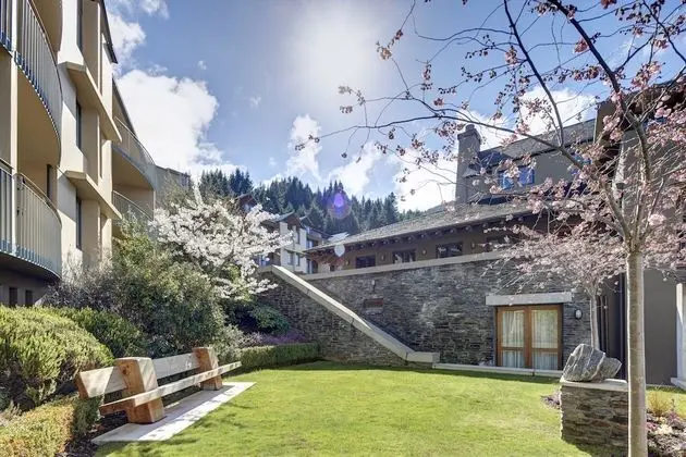 Family Oda (Deluxe Non-Lakeview)