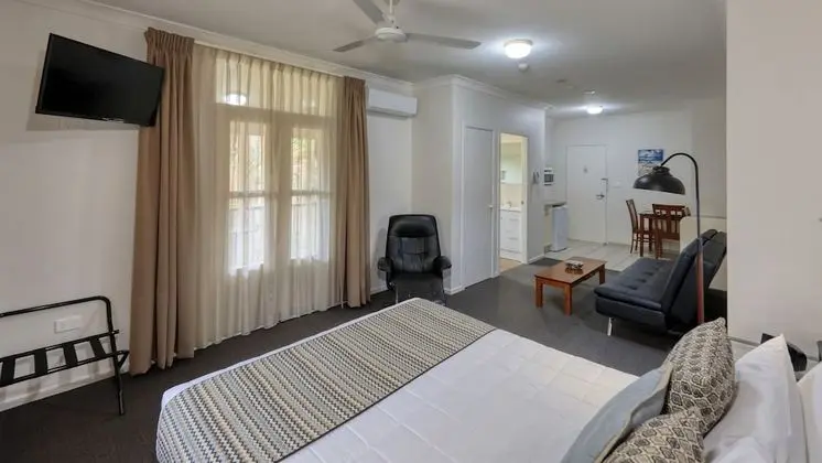 Deluxe Oda, 1 Büyük (Queen) Boy Yatak, Balkon, Bahçe Manzaralı