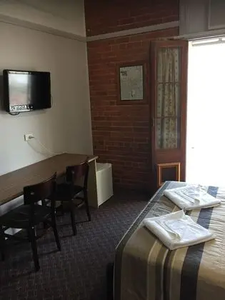Tek Büyük Yataklı Oda, Balkon