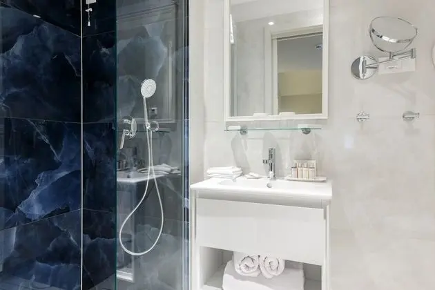 Standard Tek Büyük veya İki Ayrı Yataklı Oda