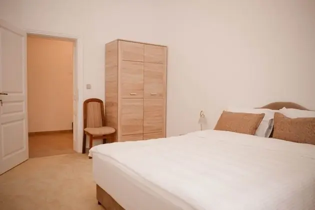 Business Apart Daire, Avlu Manzaralı